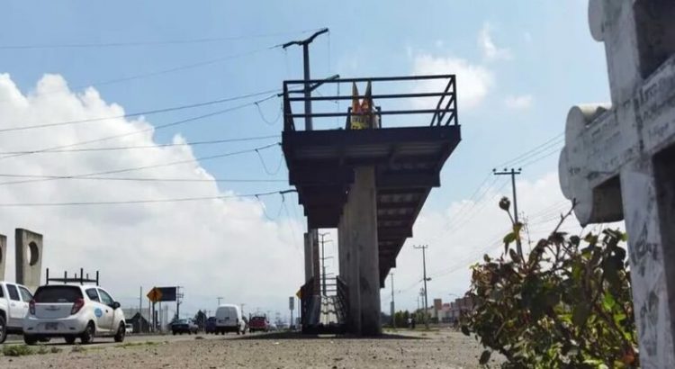 Urge puente peatonal sobre Carretera Toluca-Naucalpan