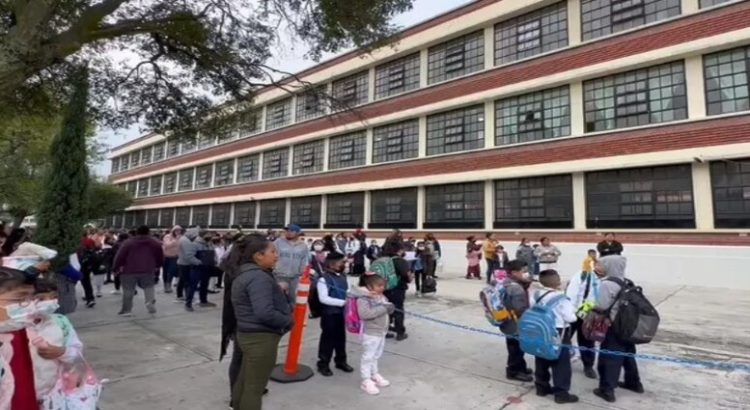 Regreso a clases sin nuevos libros de texto en el Edomex