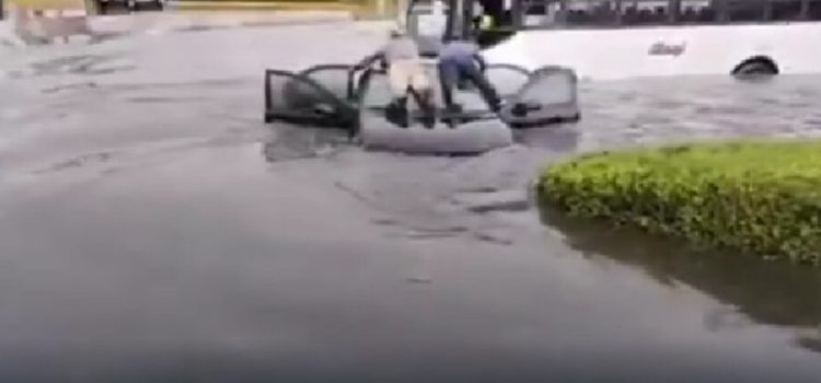 Naucalpan y Metepec registraron inundaciones de hasta un metro de altura