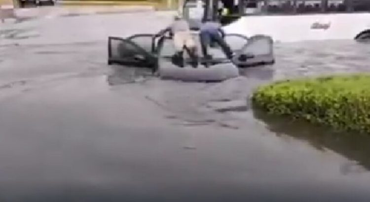 Naucalpan y Metepec registraron inundaciones de hasta un metro de altura