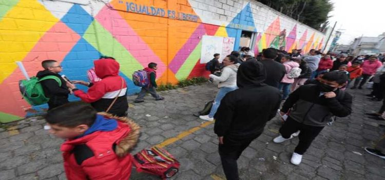 Gobierno de Edomex destinó 272.9 mdp al día para educación