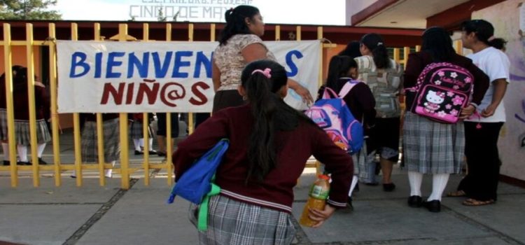 Aumentan agresiones a profesoras por padres de familia en Naucalpan