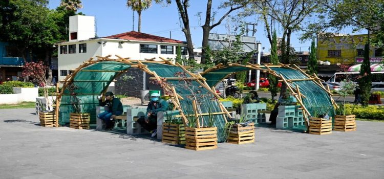 Jóvenes crean muebles urbanos ecológicos para Naucalpan