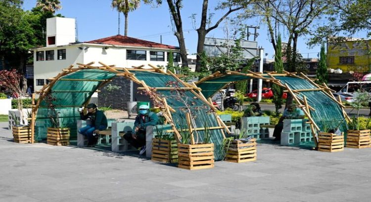 Jóvenes crean muebles urbanos ecológicos para Naucalpan