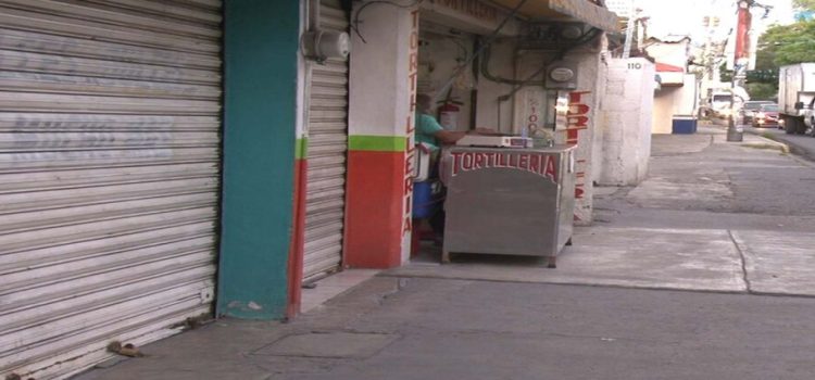 Cierran comercios por robos en Naucalpan