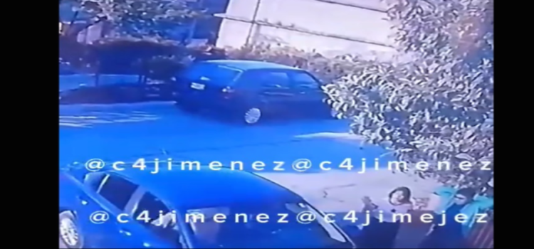 Amenazan a padre e hija para robarles su automóvil en Naucalpan