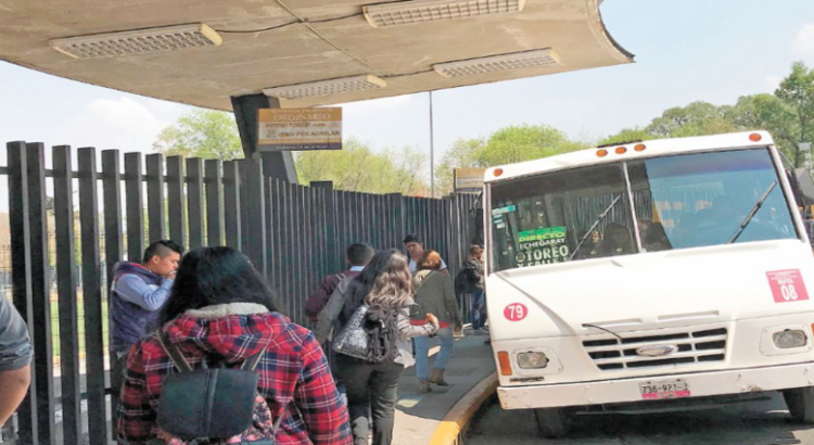 Asaltan hasta el transporte para alumnos de FES Acatlán en Naucalpan