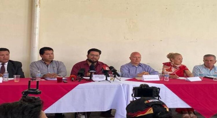Isaac Montoya propone aumentos salariales para policías de Naucalpan