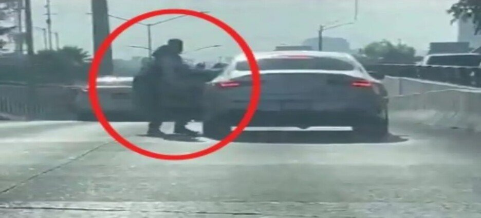 Captan asalto a automovilista a la altura de Gran Terraza, Naucalpan