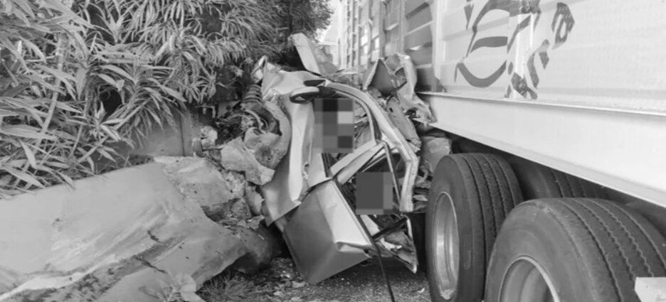 Conductor pierde la vida tras ser embestido por tráiler en Periférico a la altura de Naucalpan