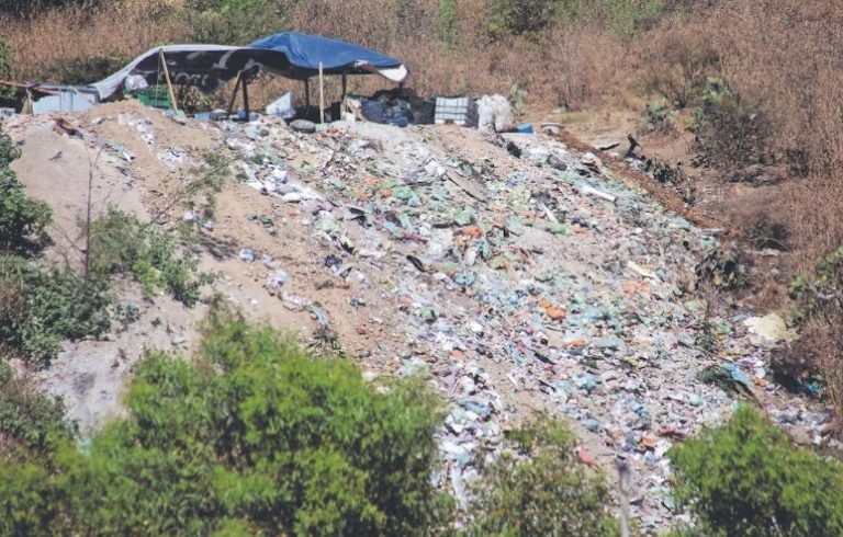 Basurero de Naucalpan vuelve a operar