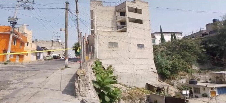 Demolerán edificio inclinado de la colonia Juárez en Naucalpan