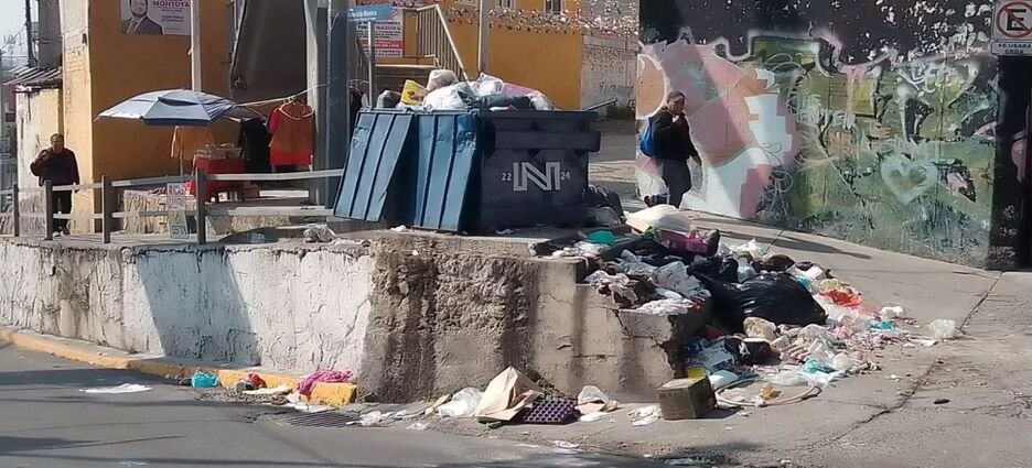 Colonias se llenan de basura en Naucalpan