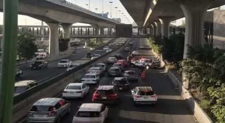 Motociclista pierde la vida en Periférico Norte, Naucalpan Motociclista pierde la vida en Periférico Norte, Naucalpan