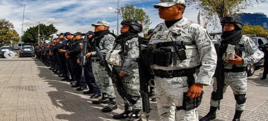 Guardia municipal de Naucalpan detiene a asaltantes que realizaban robo a casa habitación