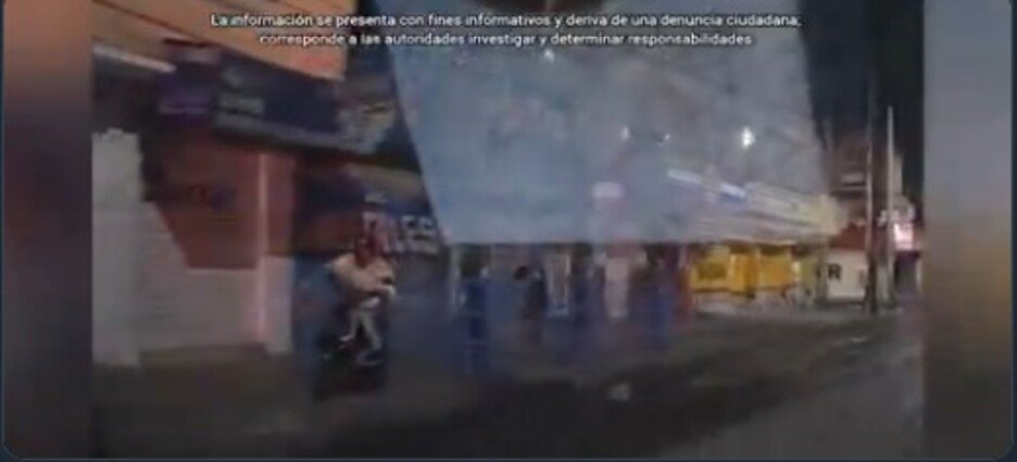 Captan robo de celular desde una motocicleta en Calzada Las Armas, Naucalpan