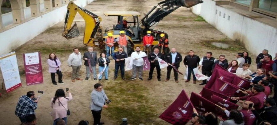 Colocan primera piedra de Universidad Rosario Castellanos en Naucalpan