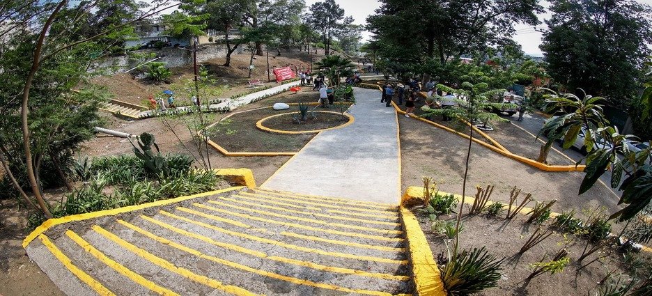 Renuevan espacios públicos de Naucalpan para mejorar imagen urbana