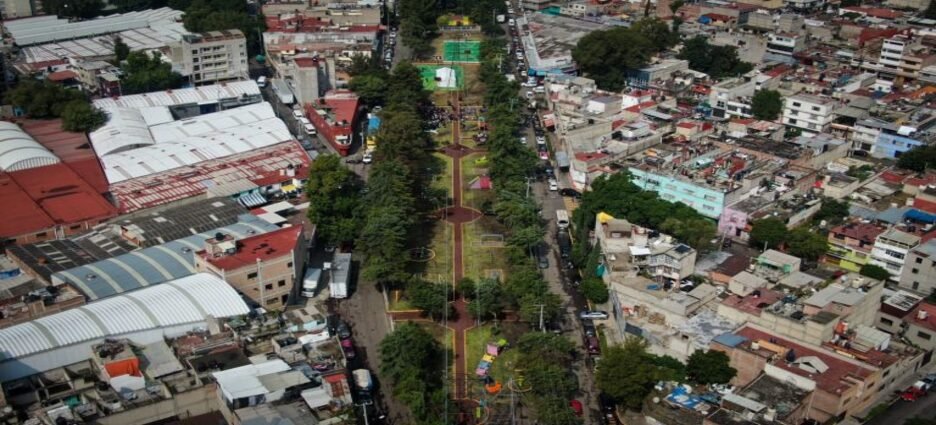 Gobierno Municipal entrega 9no. Sendero Seguro en colonia Ahuizotla de Naucalpan