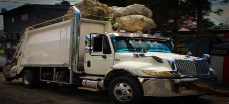 Refuerzan servicio de recolección de residuos para garantizar comunidades más limpias en Naucalpan