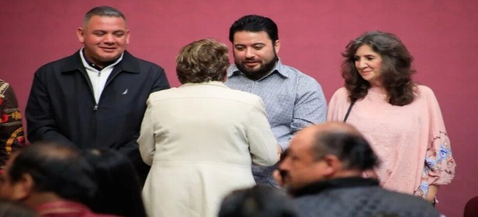 Alcalde Isaac Montoya firma convenio de la estrategia Cera