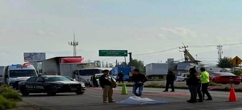 Hombre pierde la vida atropellado en la carretera Toluca-Naucalpan