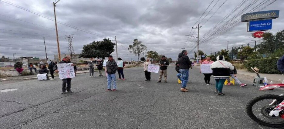 Trabajos de rehabilitación provocan caos vial en Naucalpan