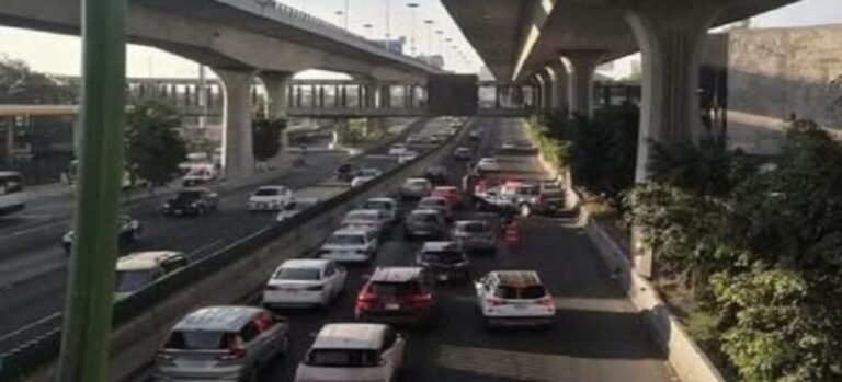 Avanza rehabilitación del carril lateral de Periférico Norte en Naucalpan