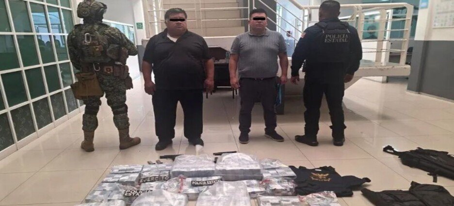 Detienen a 2 hombres con 37 MDP en efectivo y armas de fuego en Naucalpan