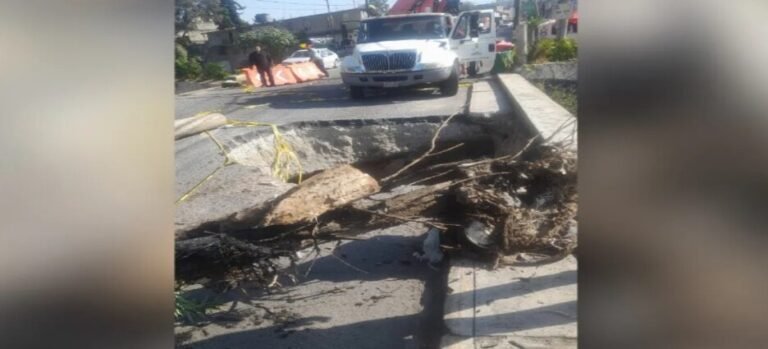 Inicia reparación del socavón de Río Hondo en Naucalpan