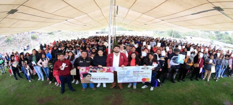 Realizan jornada de entrega de tarjetas de la beca “Rita Cetina” en Naucalpan