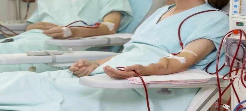 Pacientes de hemodiálisis exigen regresar a hospital de Ciudad Satélite en Naucalpan