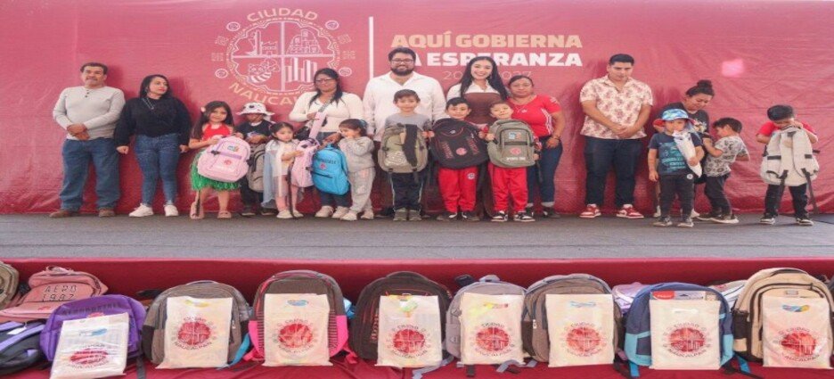 Entregan 1,500 kits de útiles escolares mediante programa “Impulsando tu Escuela” en Naucalpan